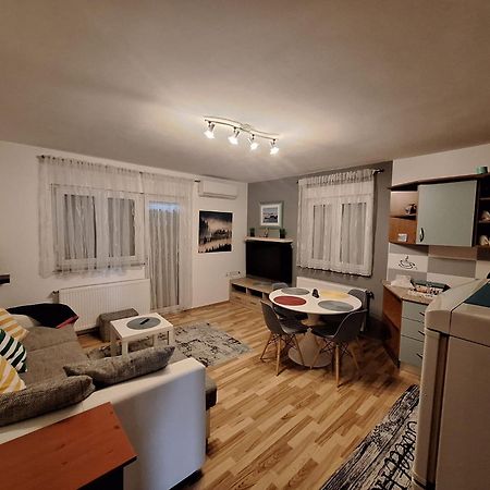 Apartman Trio Maksimir Zagreb Exterior foto